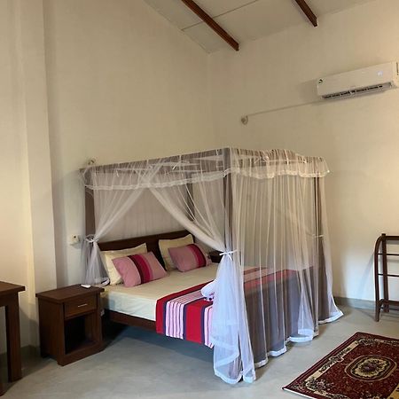 Tembo Luxury Suites Nochchiyagama Exterior foto